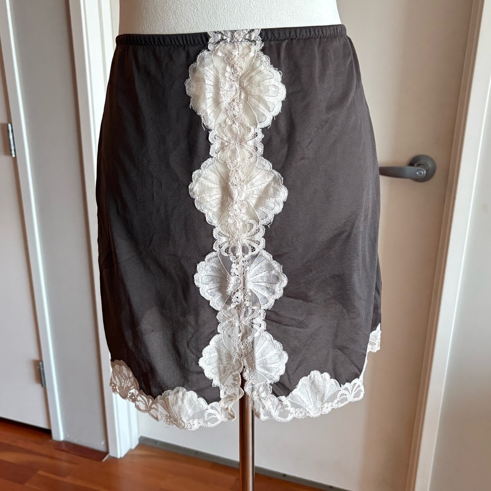 Vintage 1960s Emilio Pucci For Formfit Rogers Brown Cream Lace Half Slip
